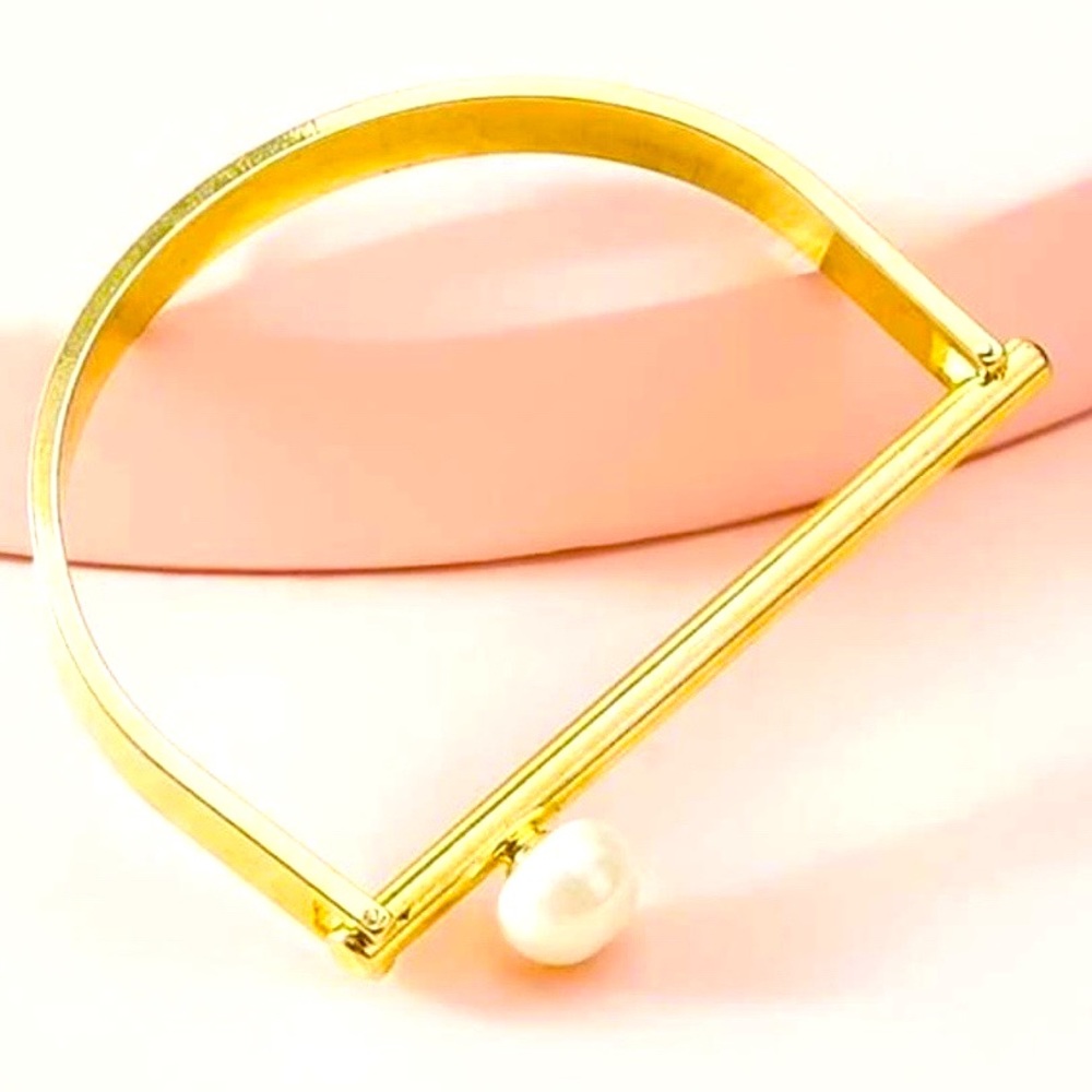 🍋2/$30 New Zara Minimalist Pearl Bracelet - Picture 2 of 7